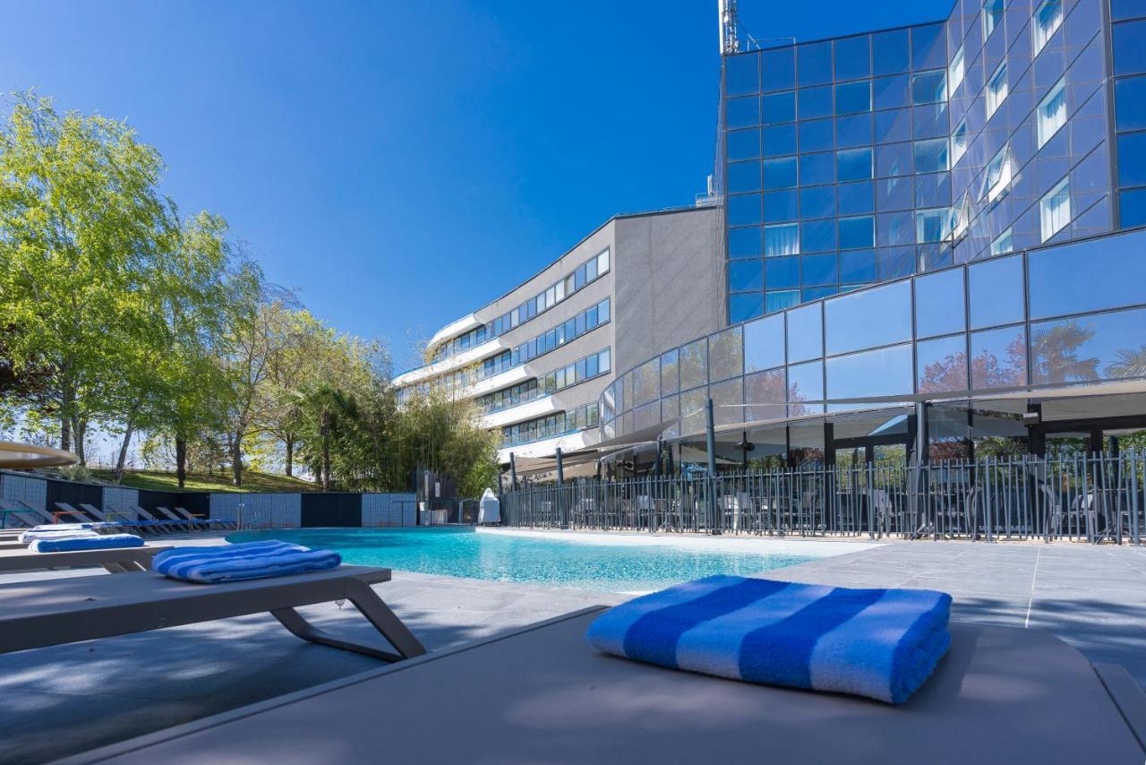 Novotel Poitiers Site Du Futuroscope Чассенеуил-Ду-Поитоу Экстерьер фото