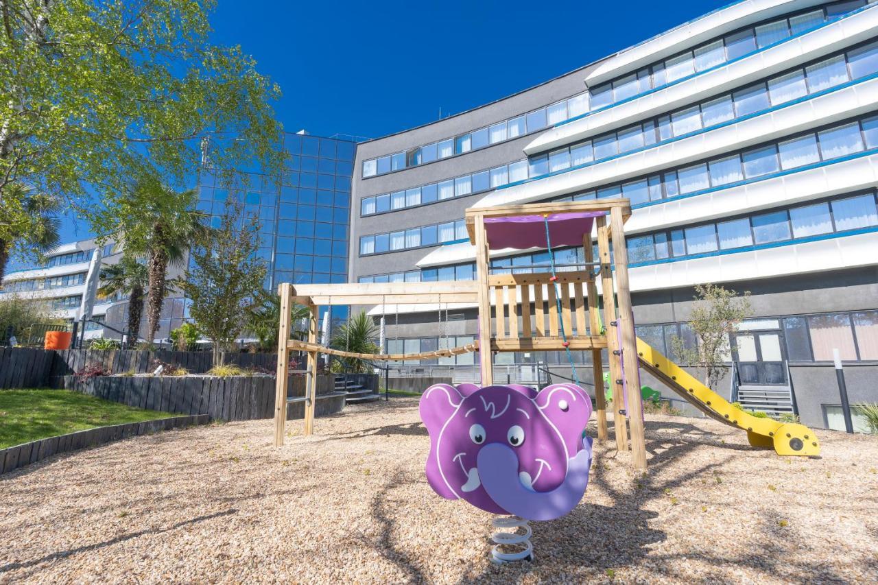 Novotel Poitiers Site Du Futuroscope Чассенеуил-Ду-Поитоу Экстерьер фото